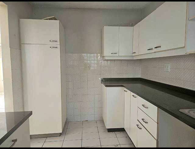 2 BEDROOM TOWNHOUSE FOR SALE IN SHERWOOD